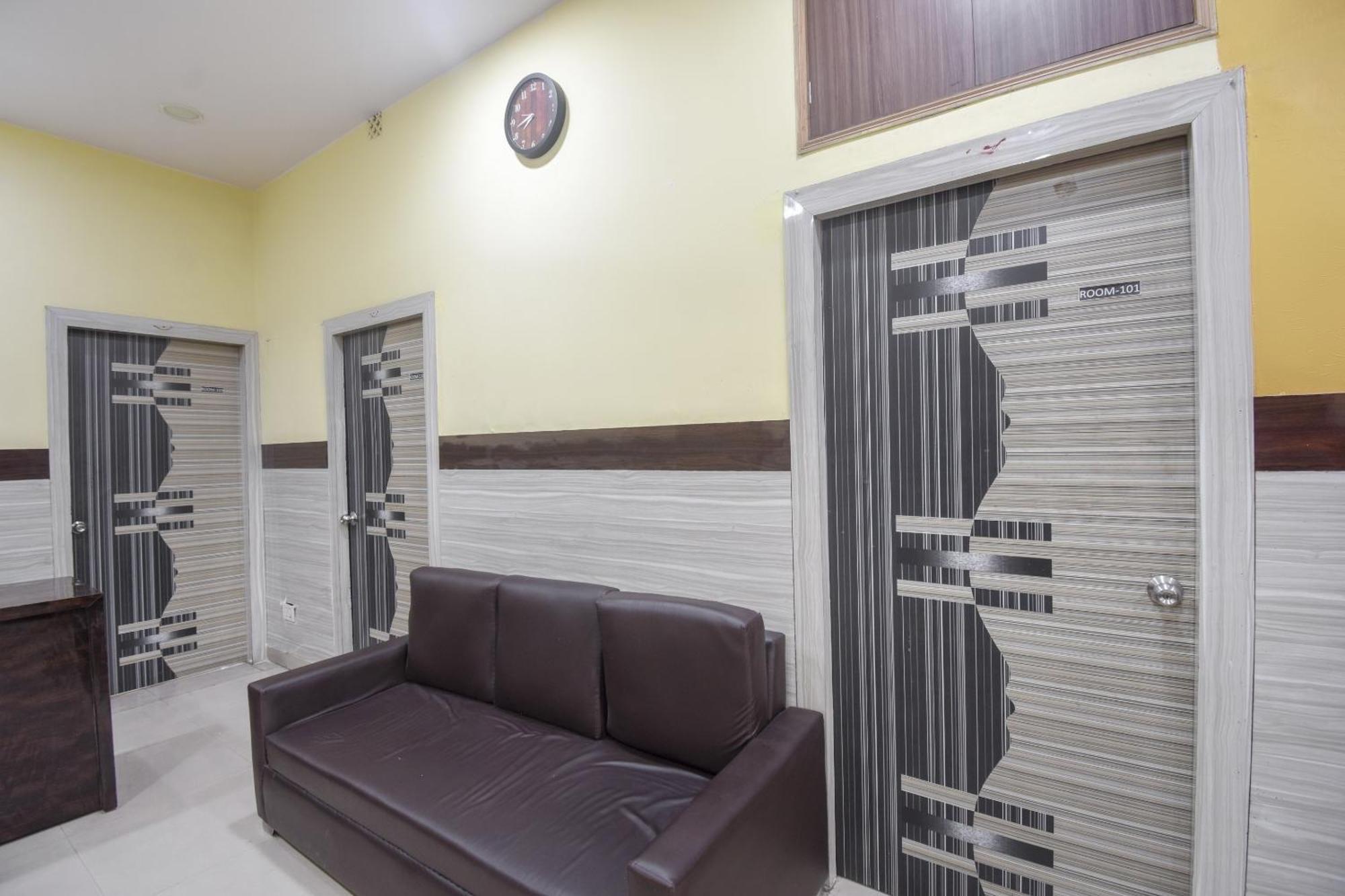 Hotel O Metro Inn Калькутта Экстерьер фото